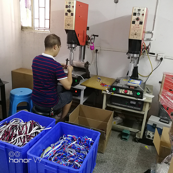 超声波焊接加工橡筋织...